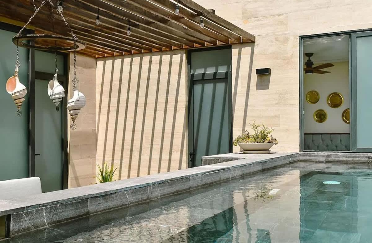 Luxury Penthouse With Private Rooftop Pool