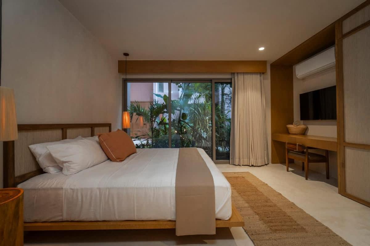 Apartment Aflora Townhouse Style - 3br Garden With Private Pool & Huge Common Pool *