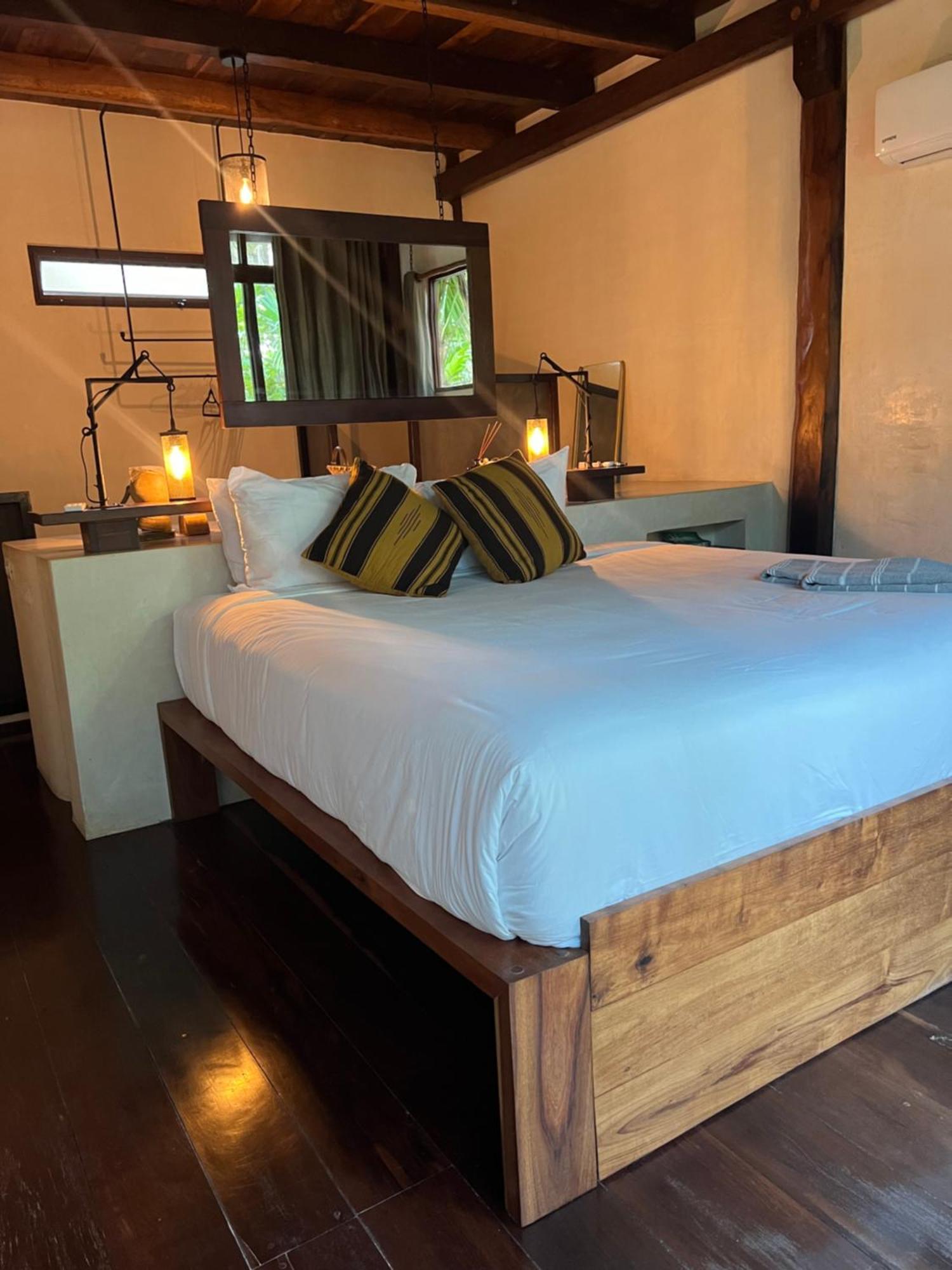 Libelula Beachfront 4*