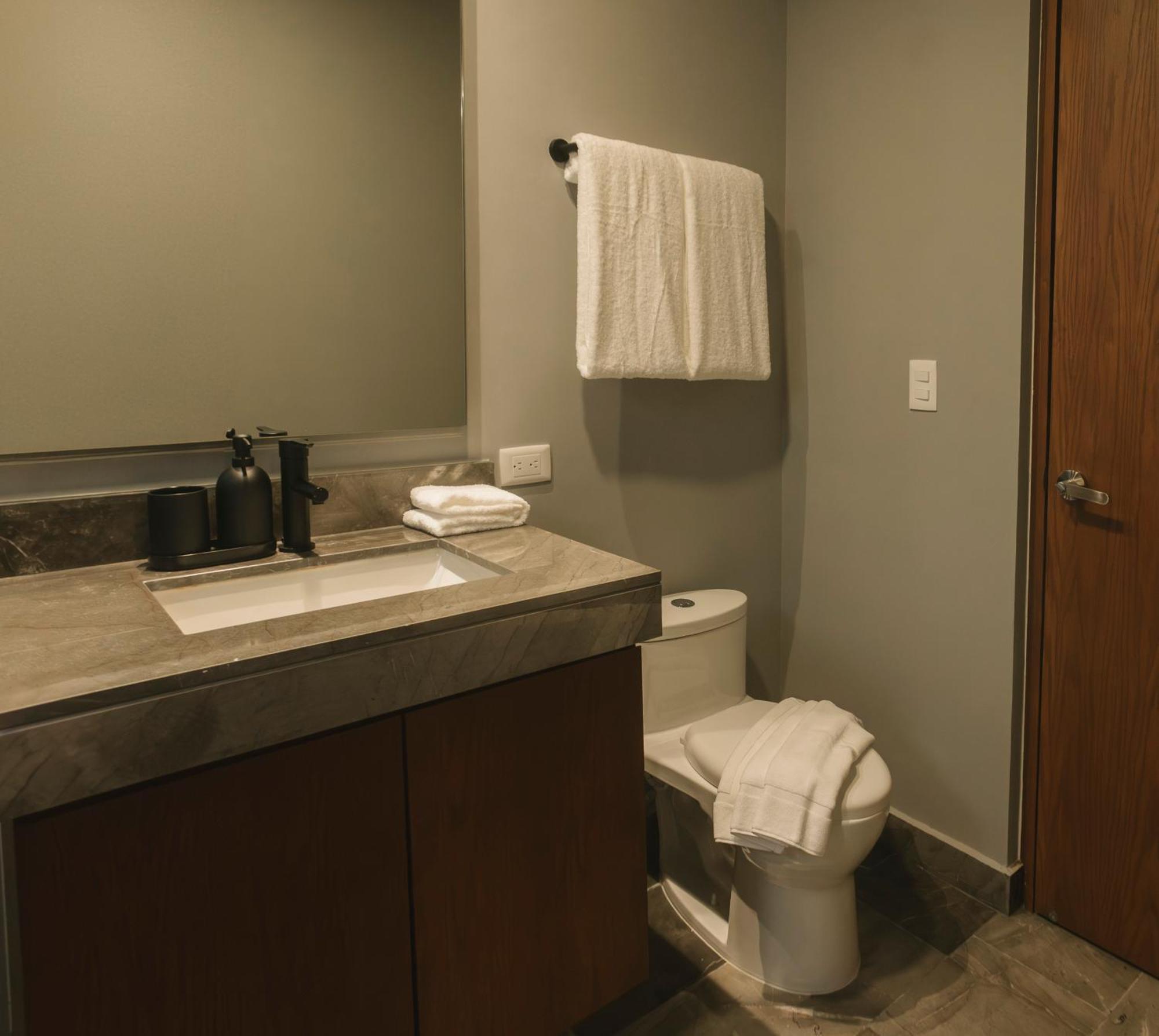 Luna Negra Penthouse 2br