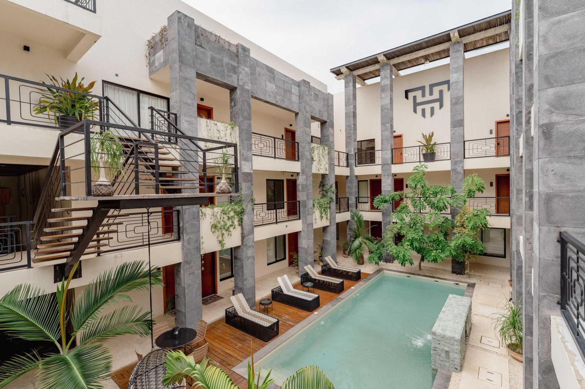 Talulah Living 3br - Private & Shared Pool