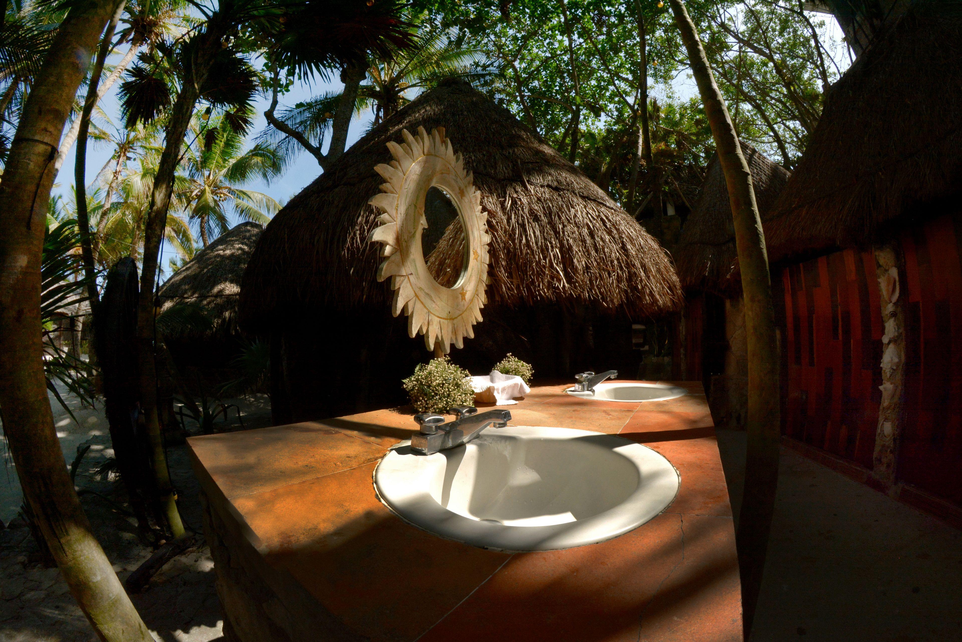 Hotel Diamante K - Inside National Park