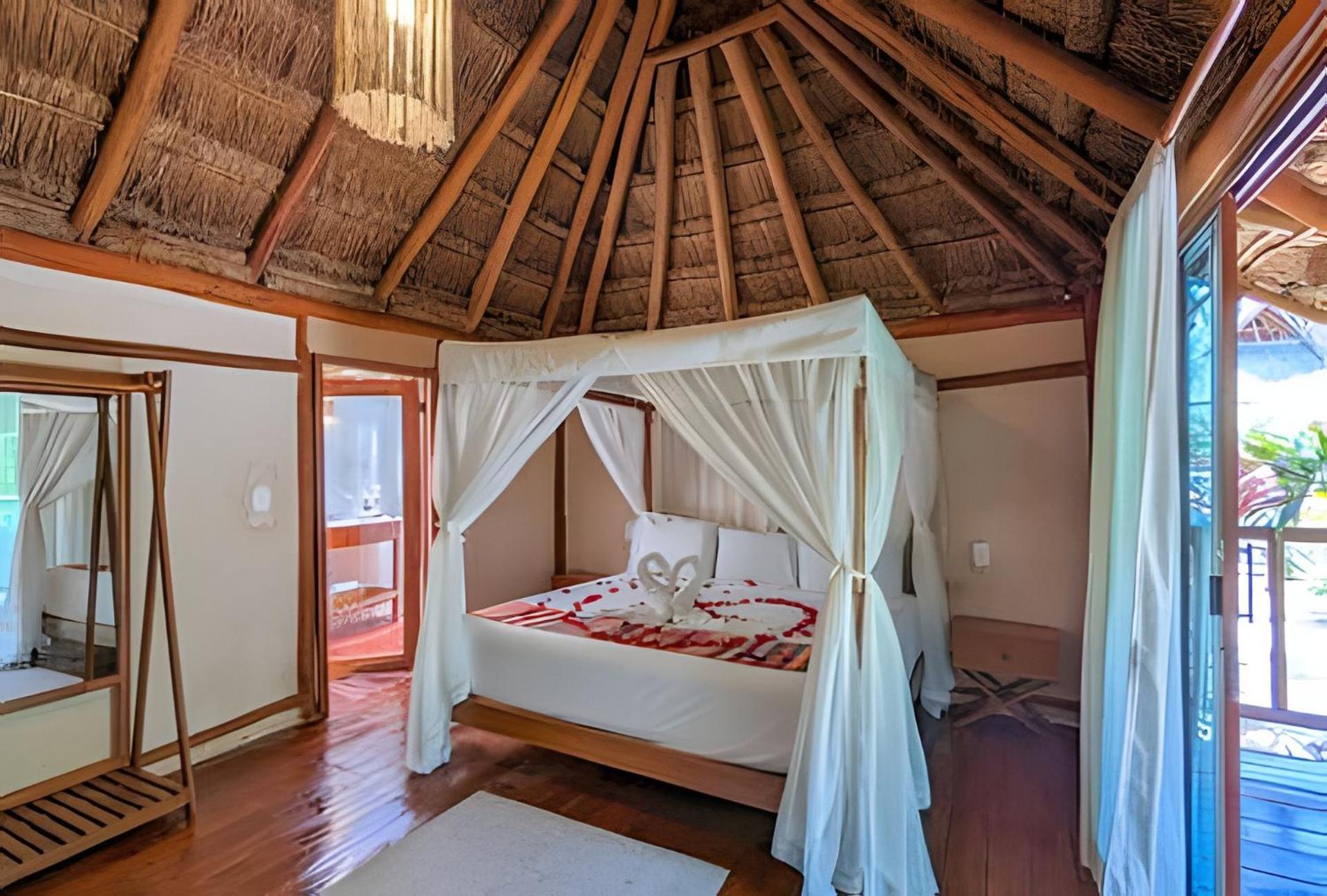 Apartment Stunning 6 Private Villas & Ph /Wifi/Ac/Pool/Gym. *