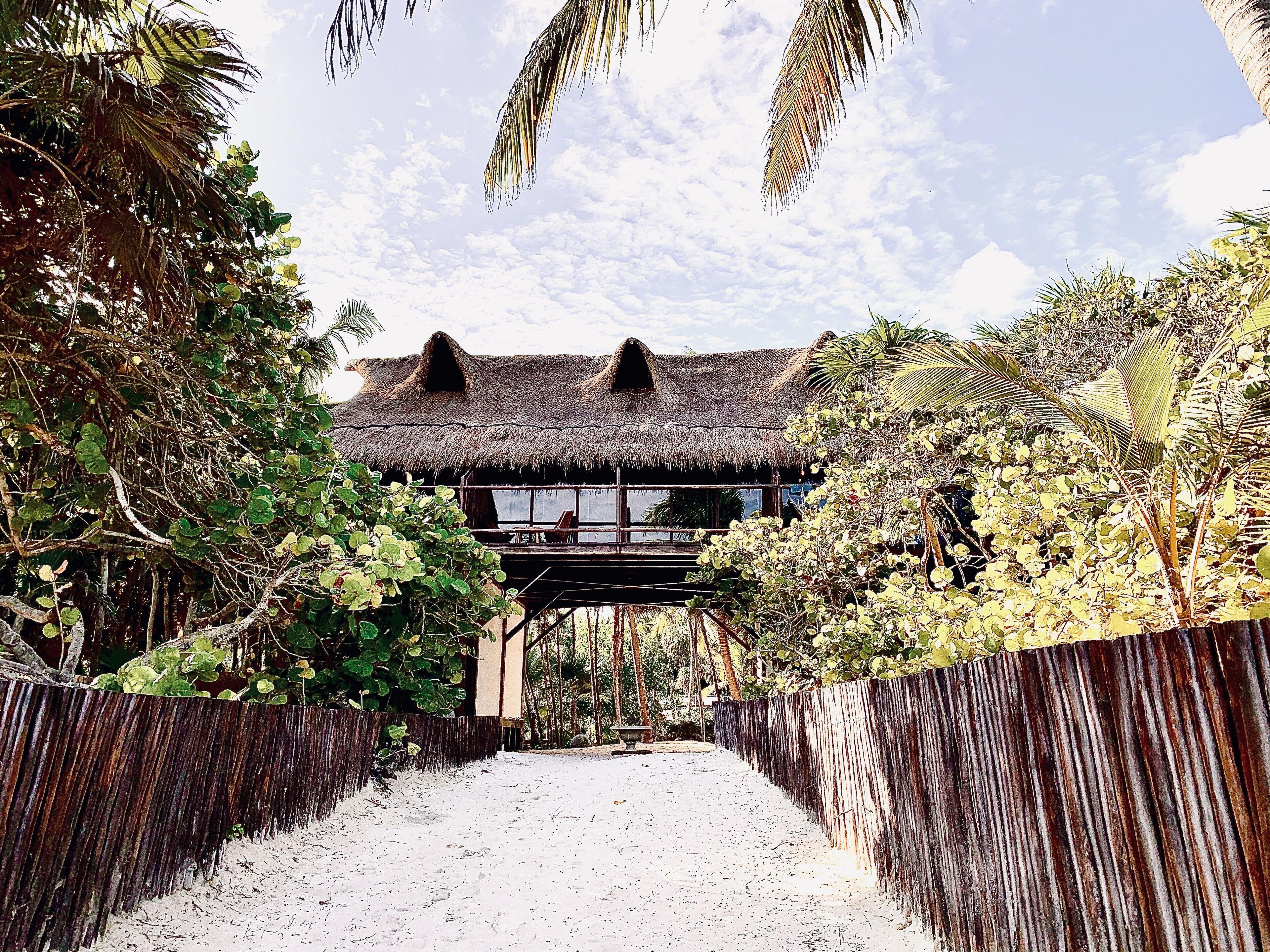 Libelula Beachfront Hotel