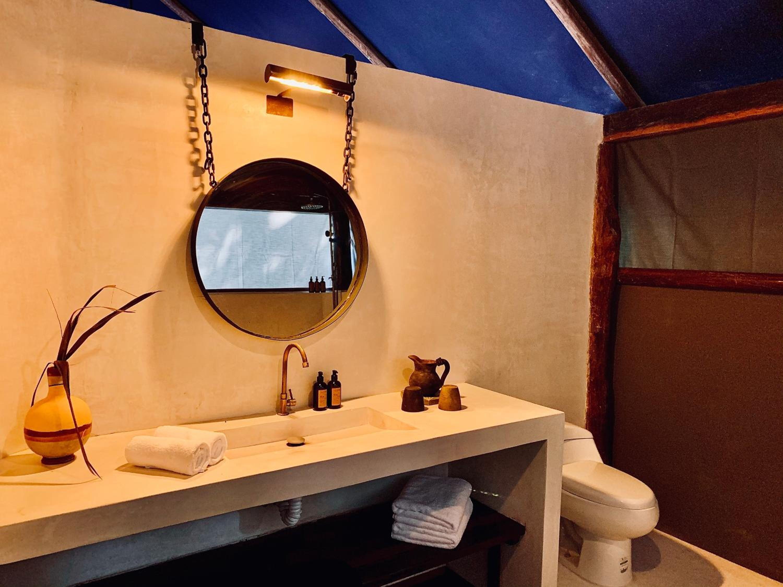 Libelula Beachfront Hotel 4*