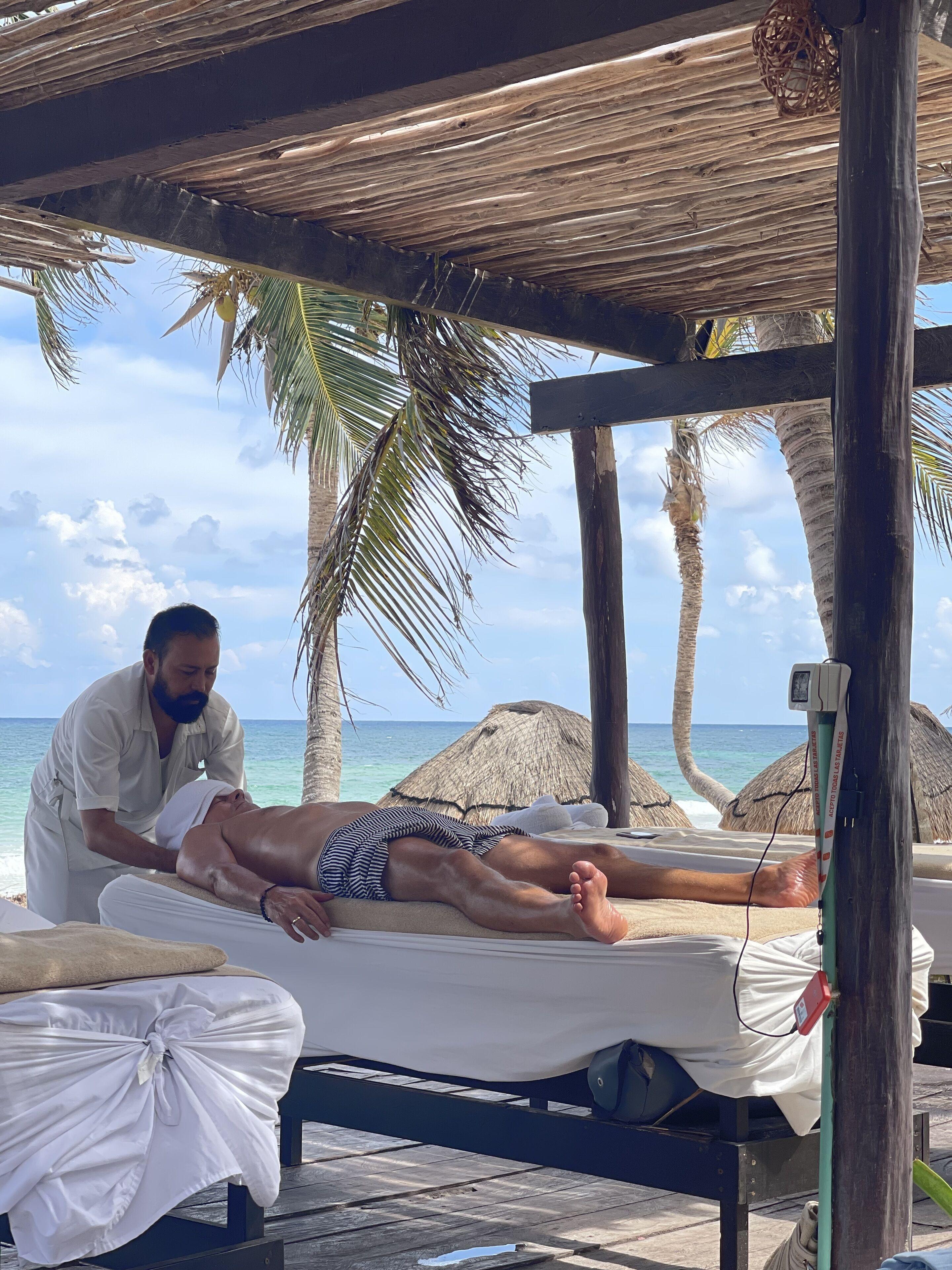 Hotel Bt Live Located At The Party Zone