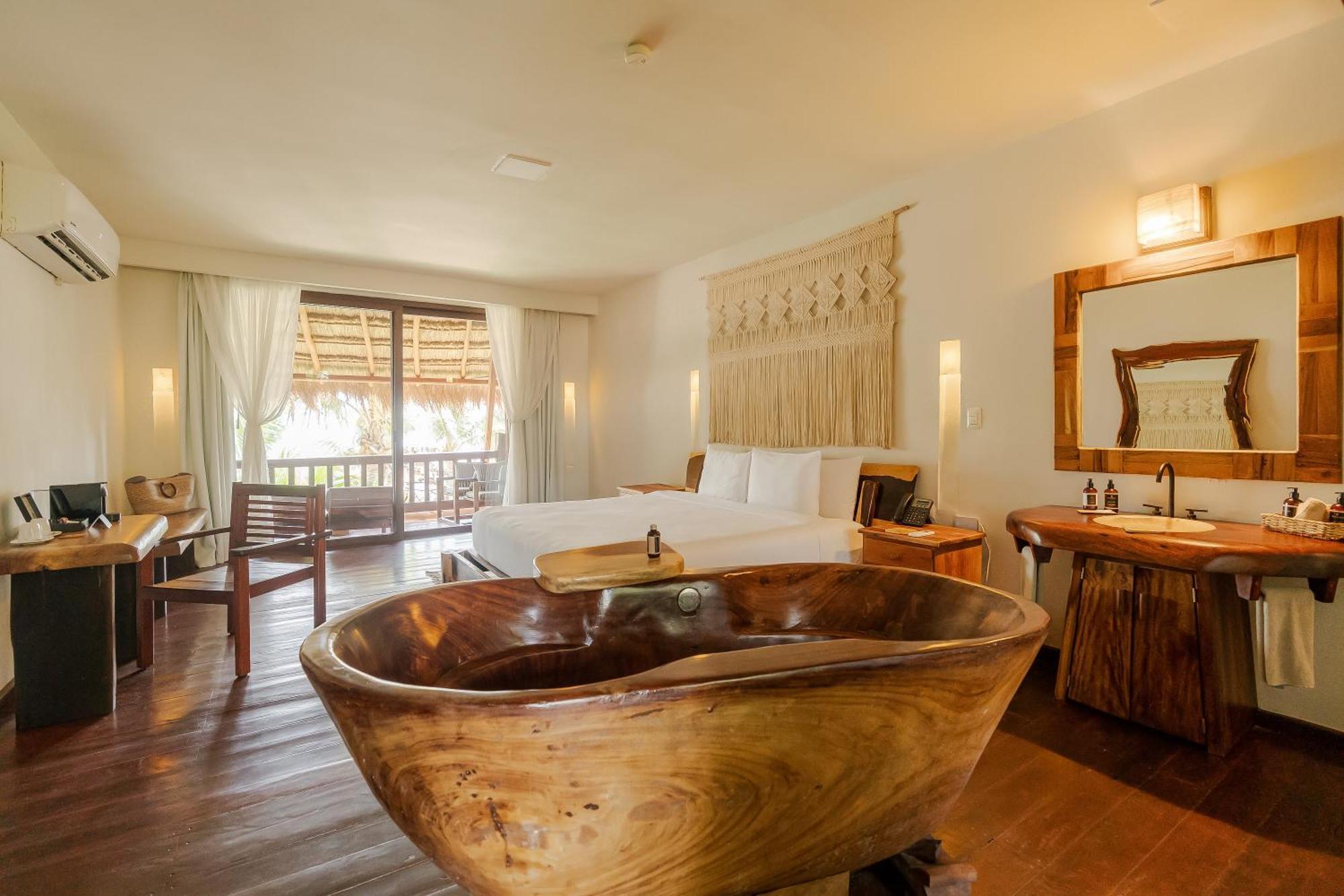 Hotel Kanan & Adults Only Playground 3*