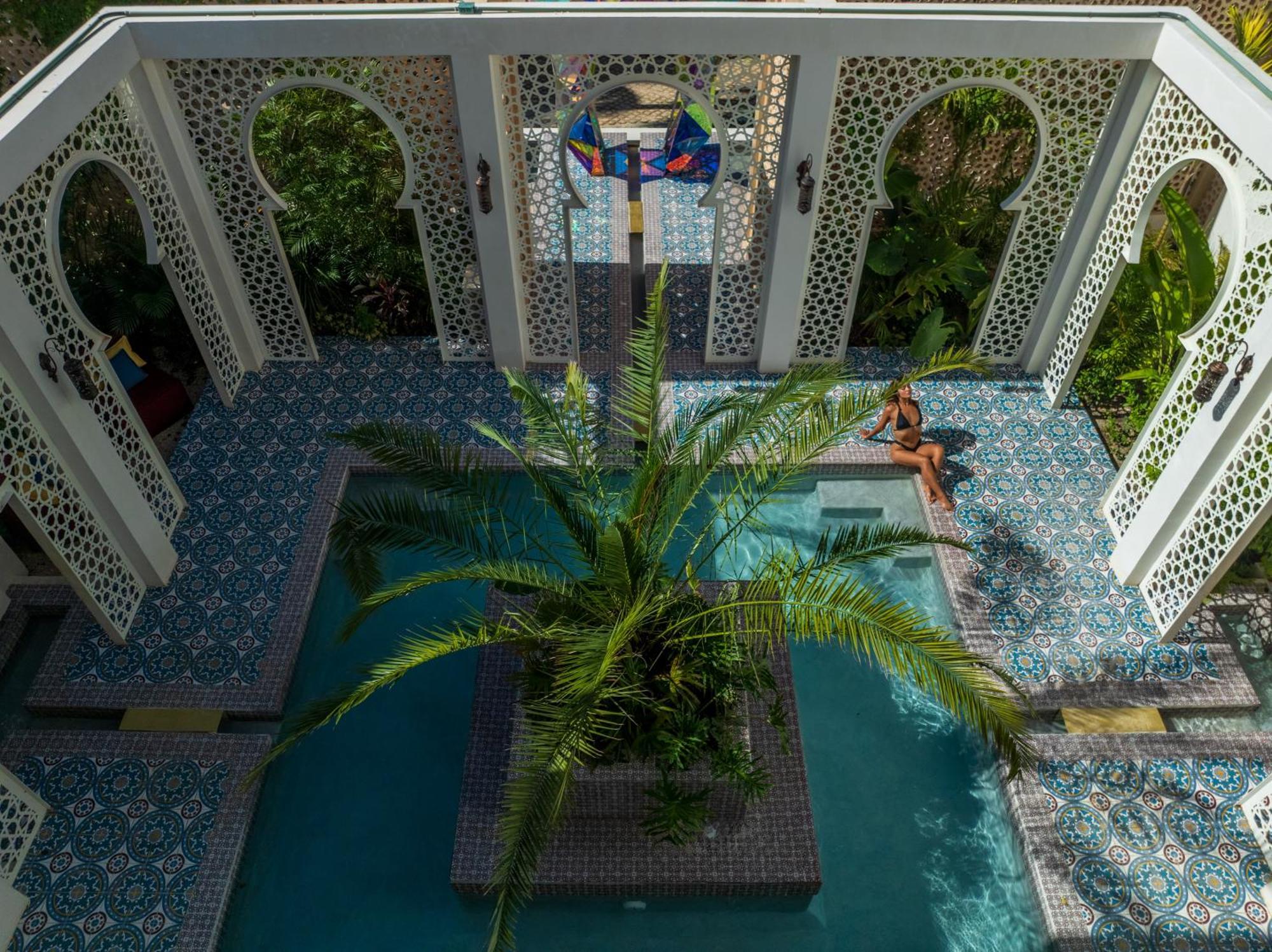 Hotel Sana Beachfront Boutique 5*