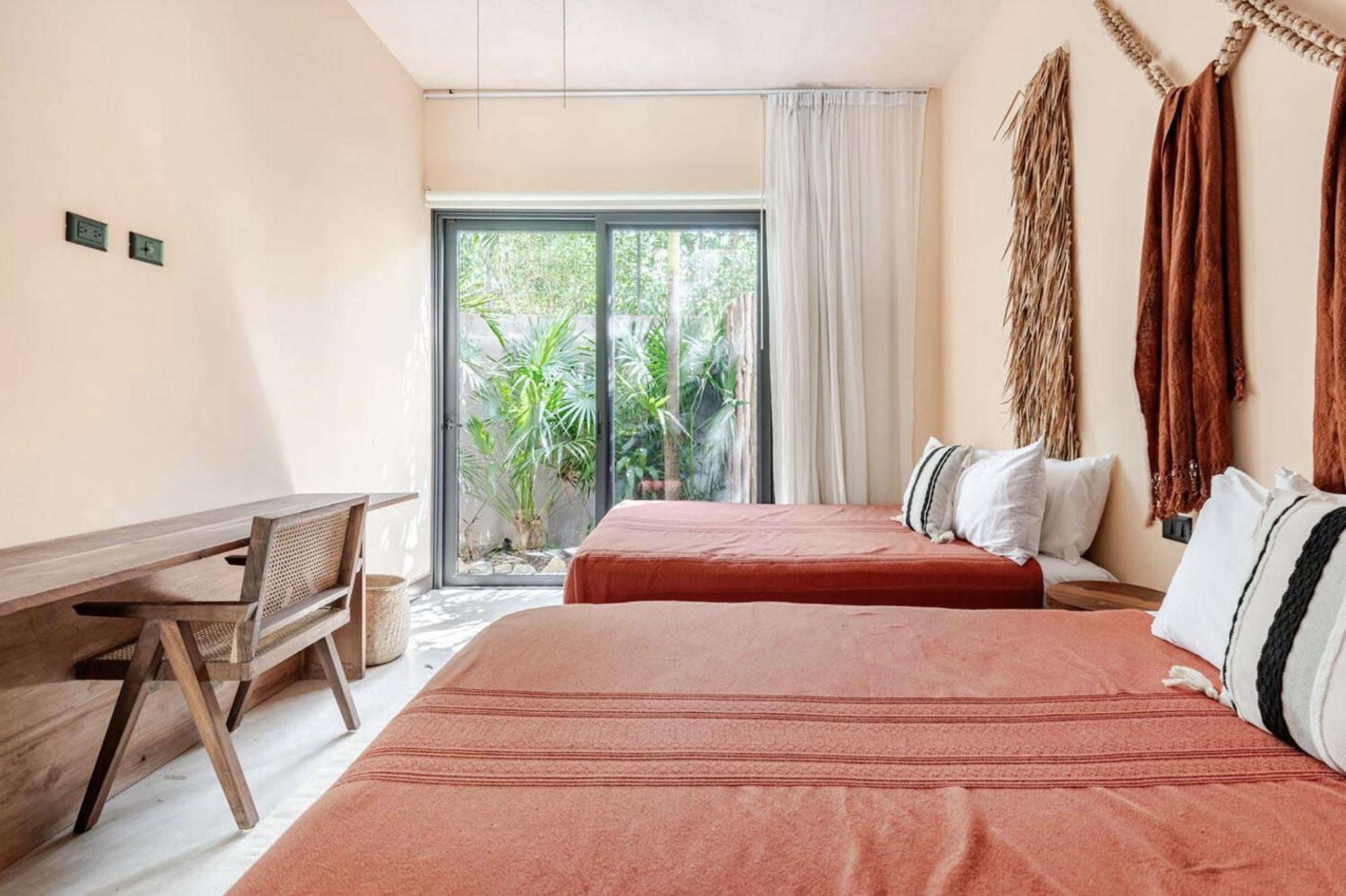 Enchanting 4br Villaδ Pool& Rooftopδprime Location Villa