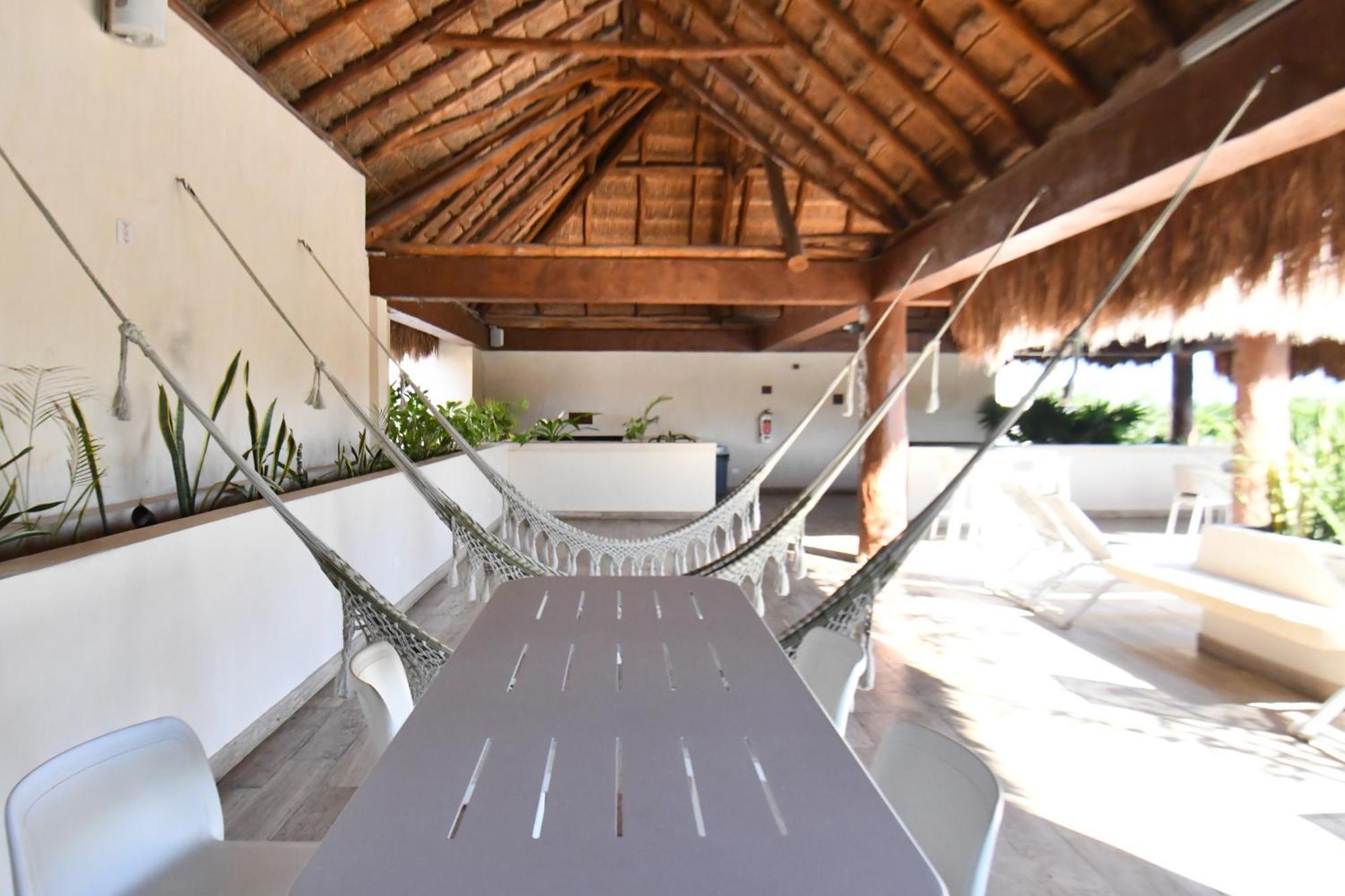 1br At Paramar Viva By The Spot *