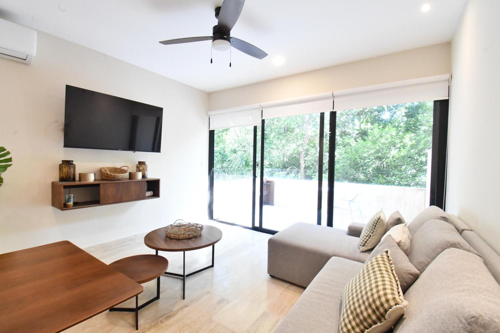 1br At Paramar Viva By The Spot *