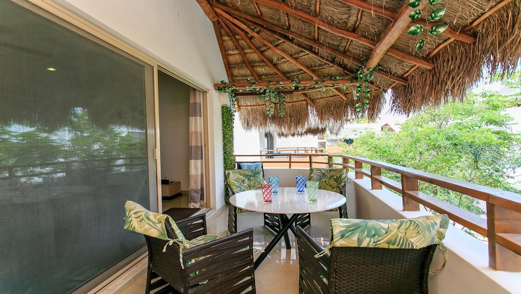 Hotel Perfectly Situated Between The Beach & Town By Stella Tulum