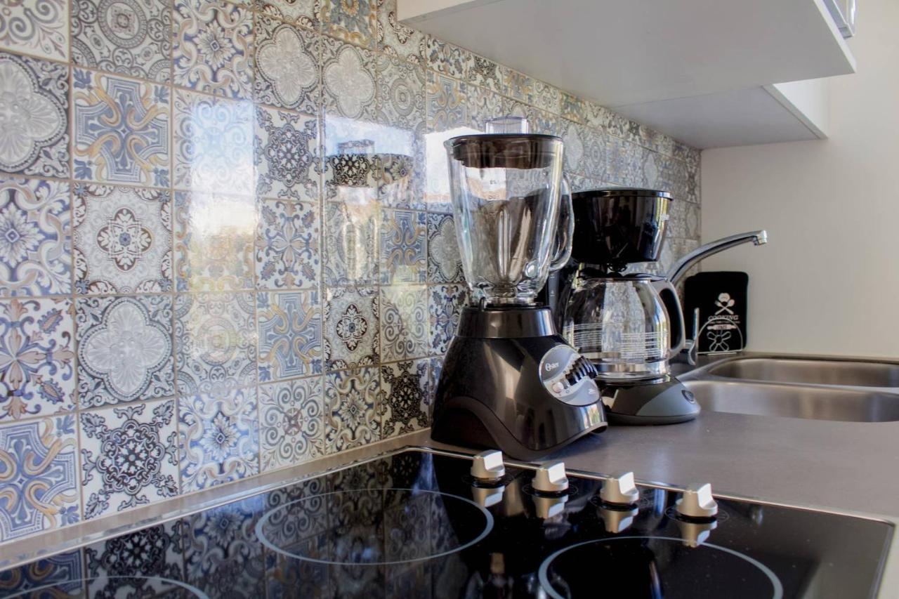 Brand New Two Br Penthouse With A Private Roof Patio! Totally Equipped. Сasa de vacaciones *